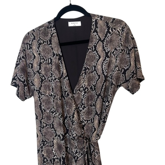Aritzia Babaton Wallace Dress- Wrap Dress Pyhton Print- Size Medium - Picture 5 of 12